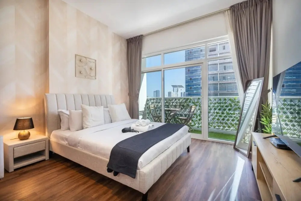 Calm Studio Apartment Right by the Golf Courses in Sports City