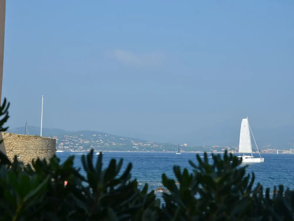 Spendid Holiday Home in La Croix-valmer With Swimming Pool