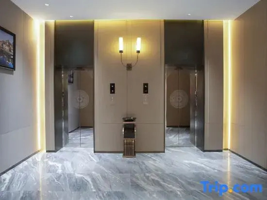 Yasfeir Hotel (Wuzhou South High-speed Railway Station, Canghai Lake, Fozidian Branch)