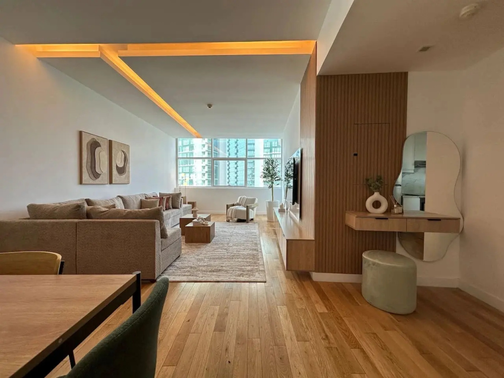 Квартира JBR Beachfront 3BR Sleeps 12 Pool Sea View