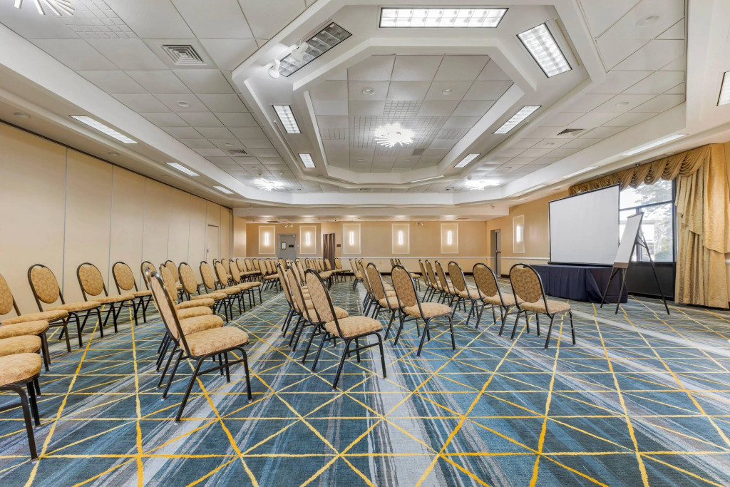 The Lux Hotel & Conference Center, an Ascend Collection Hotel