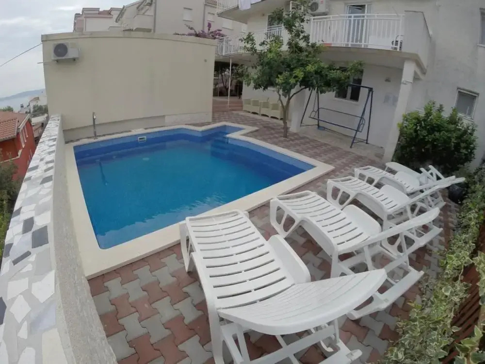 Modern Apartment in Okrug Gornji With Swimming Pool