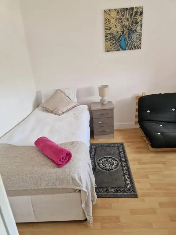 Doncaster Dream House Retreat- Sleeps 9