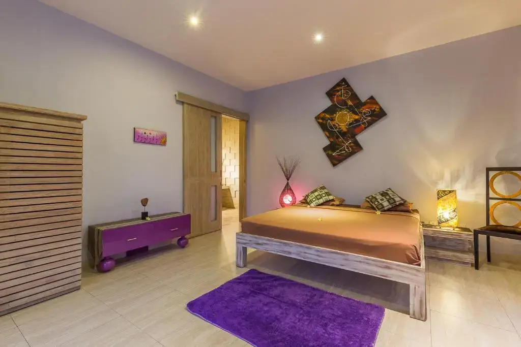 Villa Purple