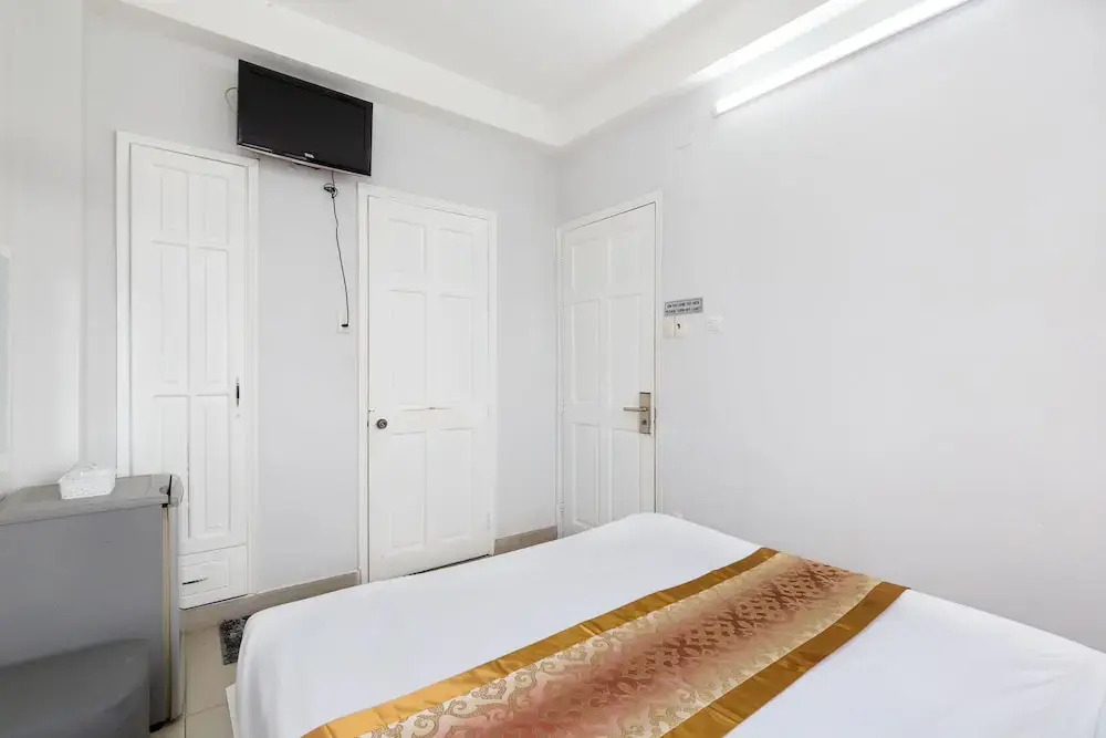 White Diamond PN Hotel