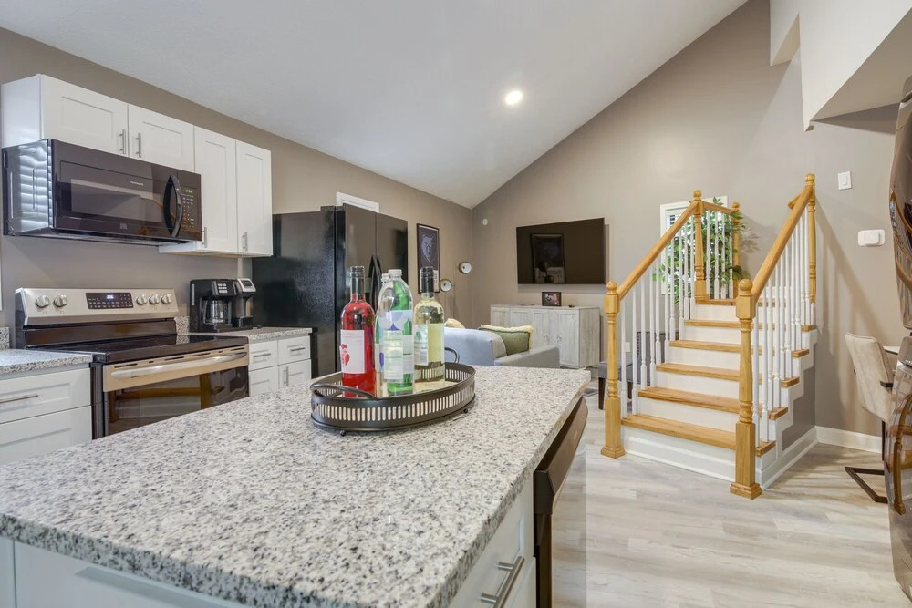 Charming Memphis Apartment: Remote-work Friendly!