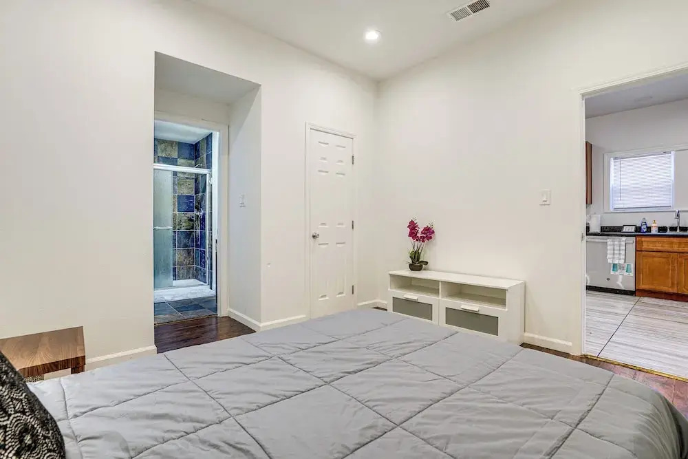 Spacious & Central! Pet-friendly Emeryville Home