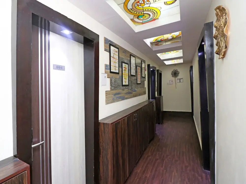 OYO 13451 Star Corporate Avenue
