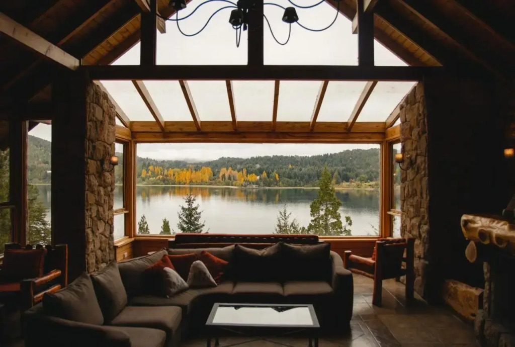 Peninsula Petit