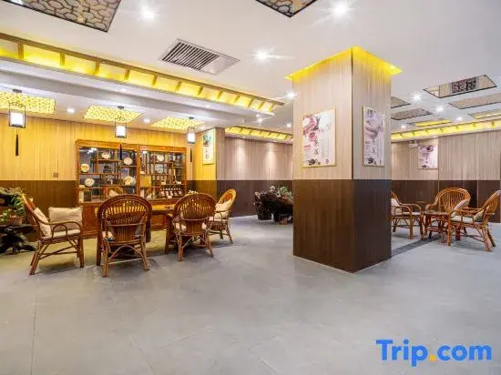 Mingmen Grand Rezen Hotel (Kunlun Lake Hotan New Night Market)