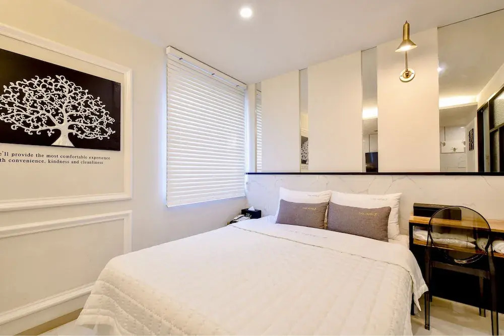 The SWEET Hotel