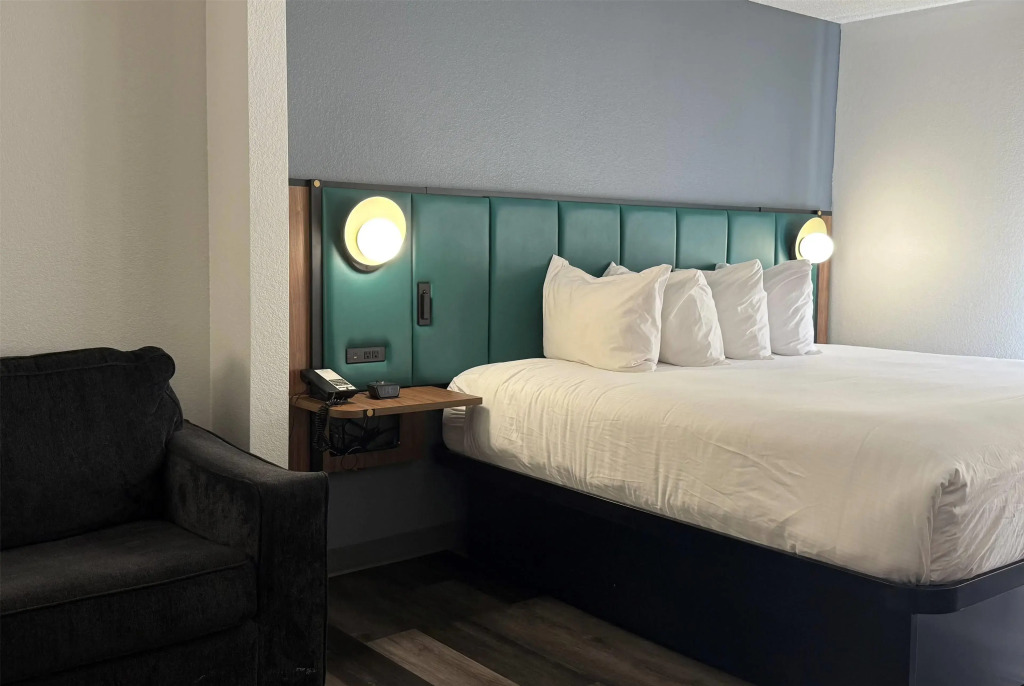 Wingate by Wyndham Airport - Rockville Road