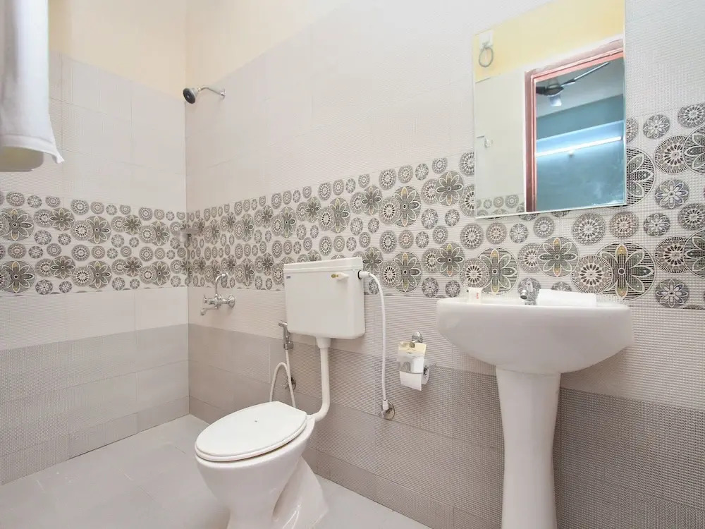 OYO 11058 Shelton Suites Manayata