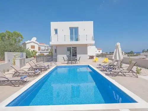 Beautiful 5 Star Holiday Villa in a Prime Location in Protaras, Book Early To Secure Your Dates, Protaras Villa 1250