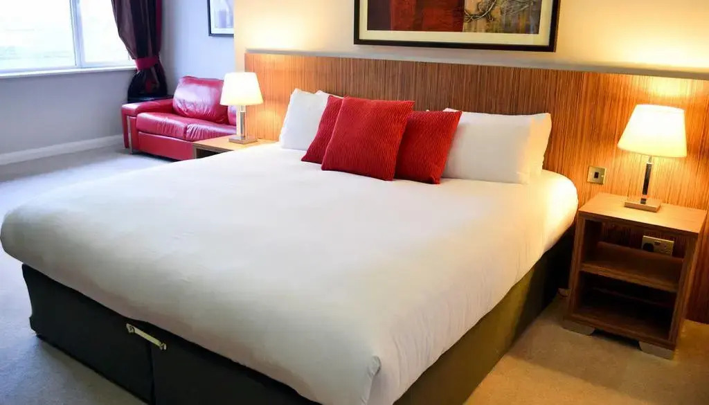 Carrick Plaza Suites and Apartments