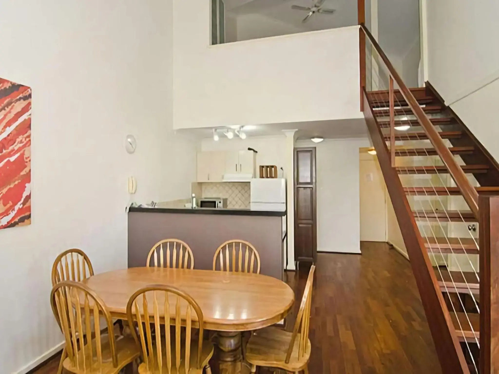Sixteen at Cape View Escapes