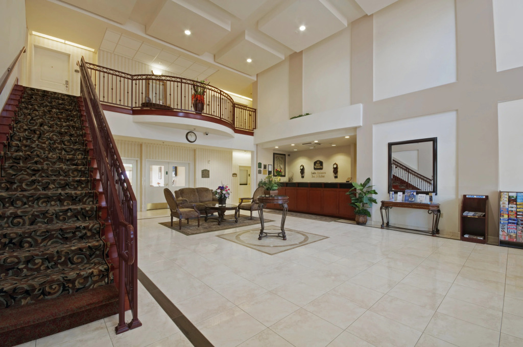 Best Western Plus Lake Elsinore Inn & Suites
