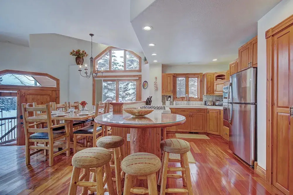 Dogwood Lodge by RedAwning