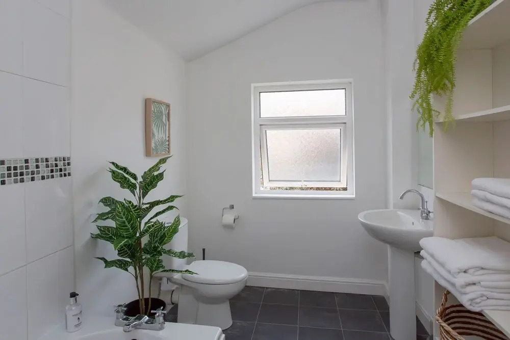 Sleek & Stylish Bristol Getaway With Garden
