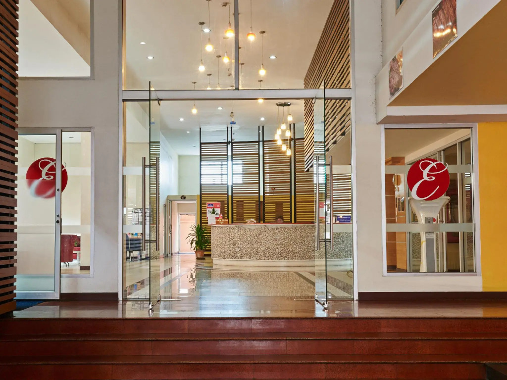 Eastiny Plaza Hotel
