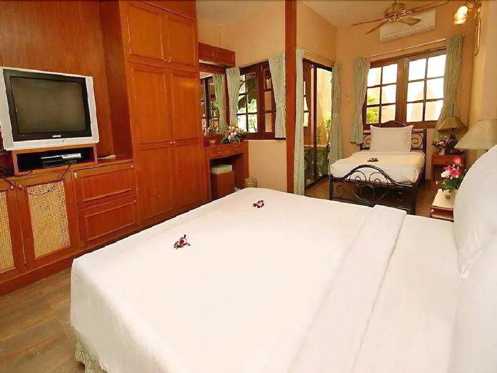 Andaman Hill Hotel
