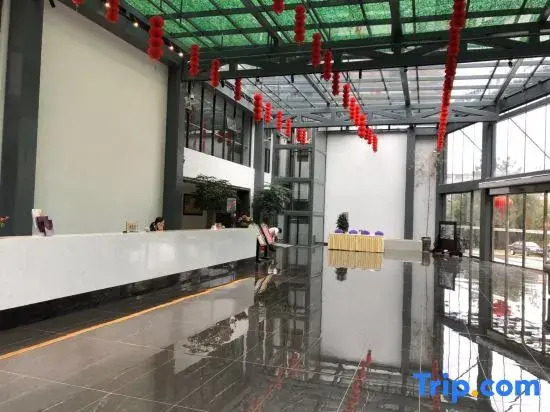 Minggang Grand Hotel (Ceramic University Xianghu Campus)