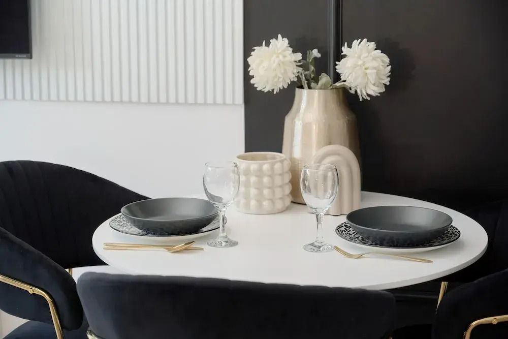 Tastefully Arranged Studio by Renters