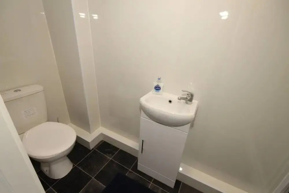 Outstanding 6 bedroom house