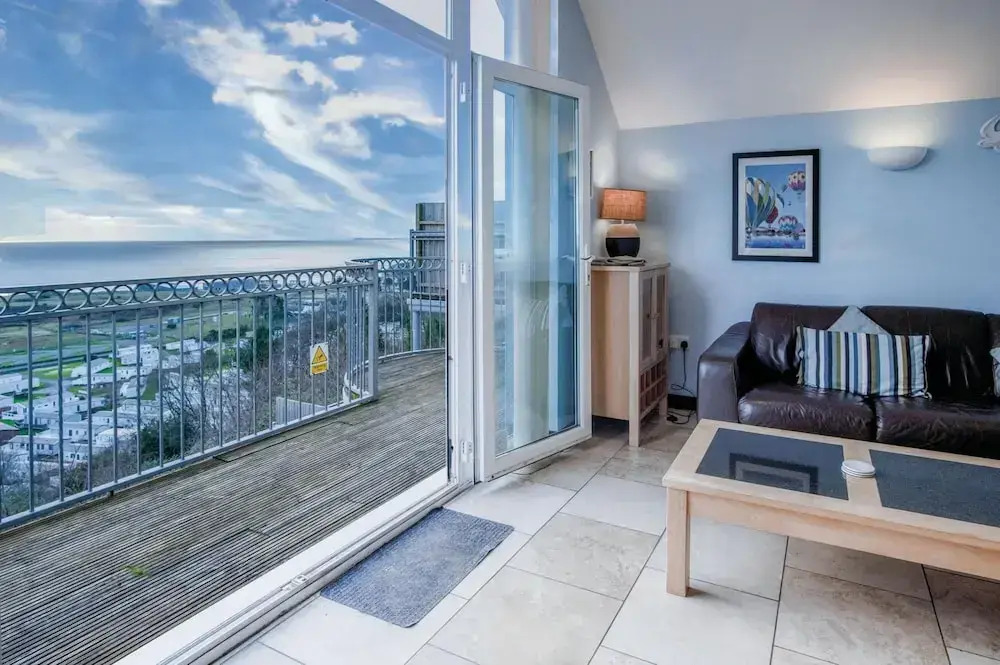 Ewyn Y Don - 2 Bedroom Apartment - Pendine