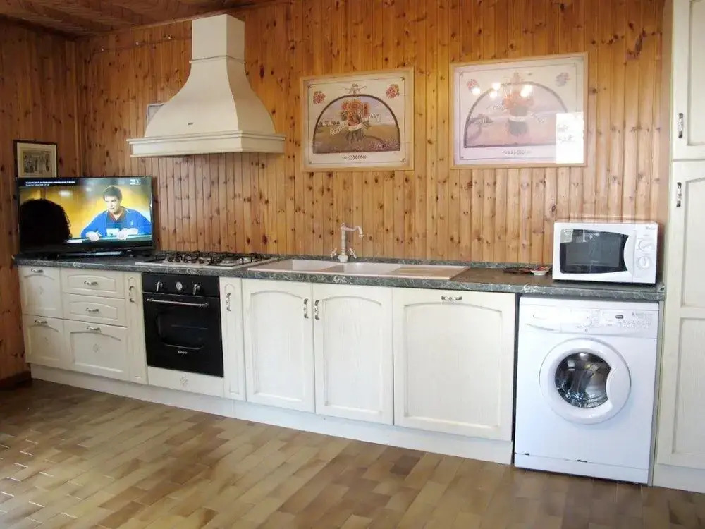 Apartment With 2 Bedrooms in Ramazzano - Le Pulci, With Pool Access and Furnished Garden - 55 km From the Slopes