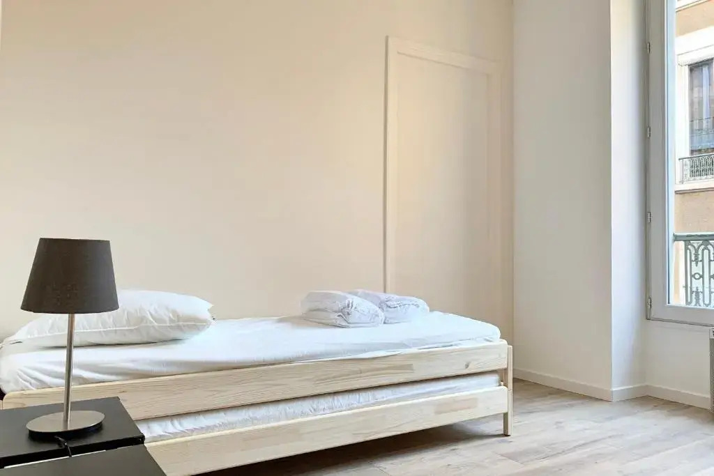 Heart of the city center Spacious T3 totally renovated ! #BC