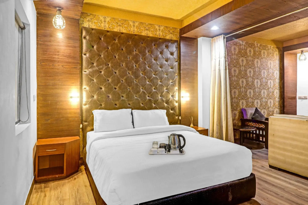 OYO Townhouse 604 The Royal Galaxy