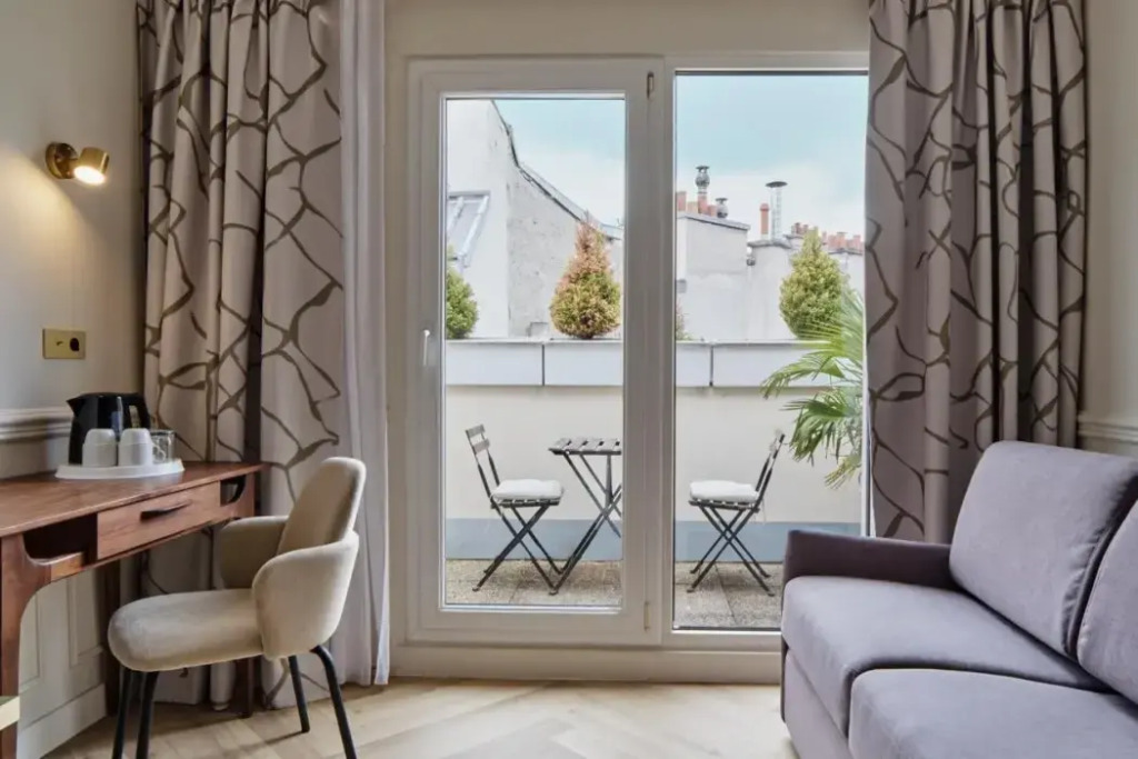Posy Hotel by Happyculture