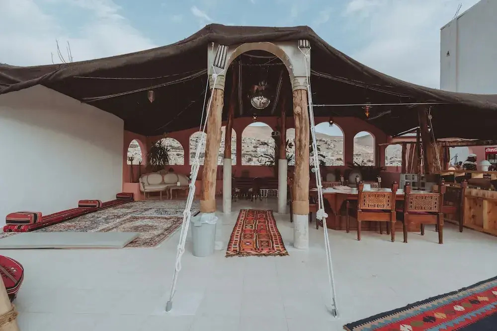 Nomads Hotel