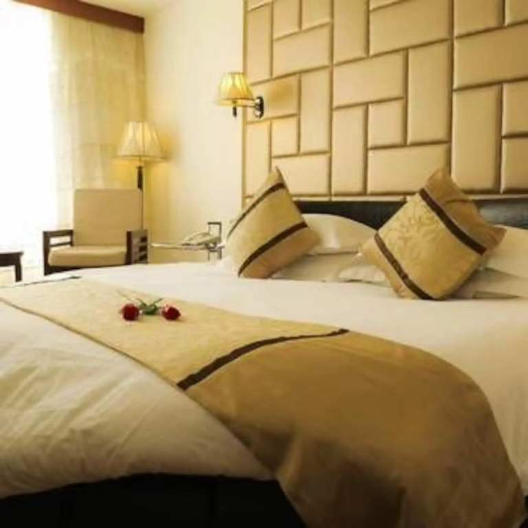 New Yuli Grand Business Hotel