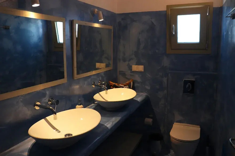 Aerenia Luxury Suites