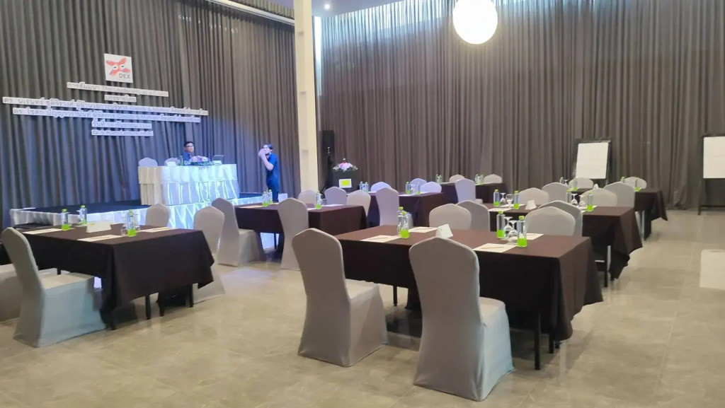 S Ram Leisure Hotel