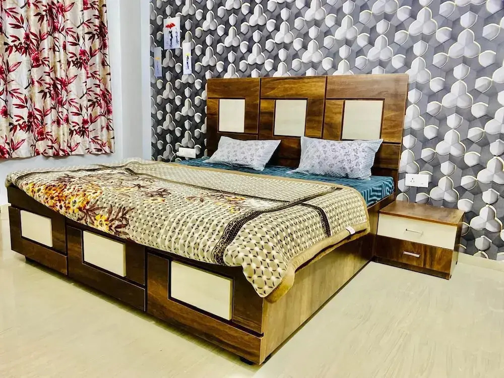 Hotel homestay guest house BNB Suman Solanki residency flats