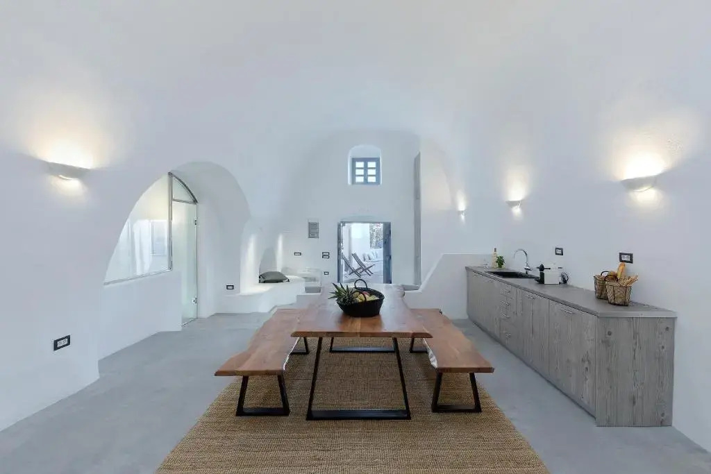 Alluvial Santorini Suites