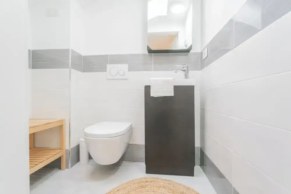 Casa Dani Como Center Parking by Rent All Como