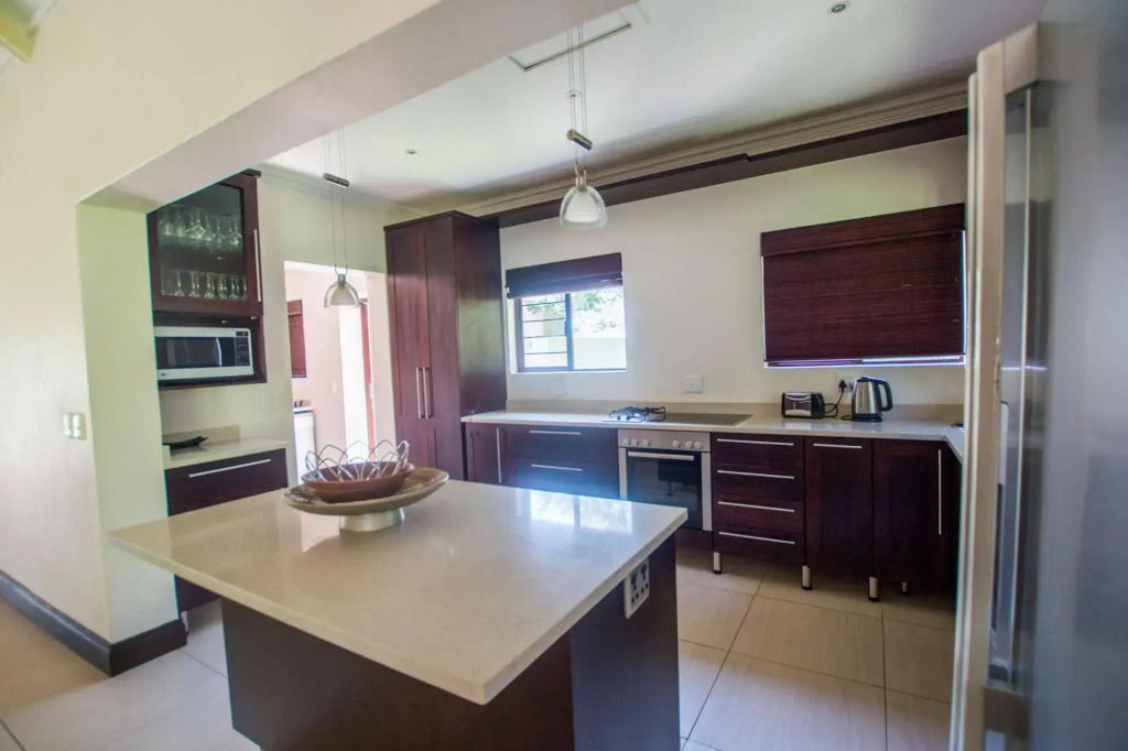 Hoyohoyo Hazyview View Villas