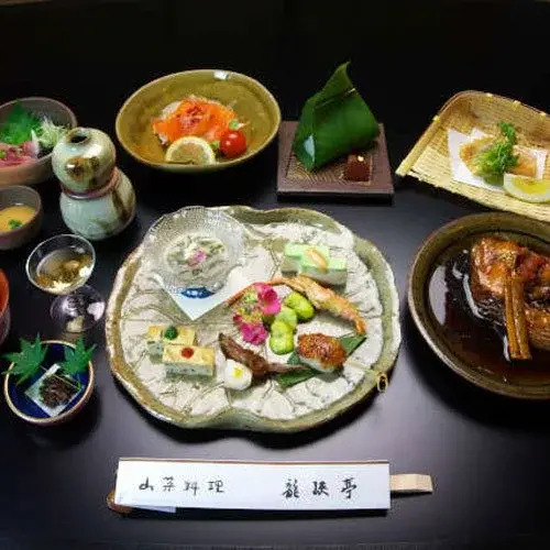 Meisho Tenryukyo Onsen Ryukyotei