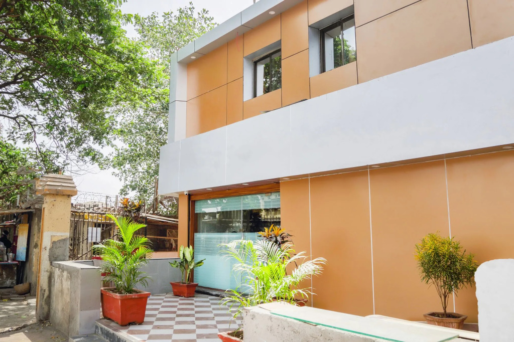 Hotel Plaza Executive Kurla