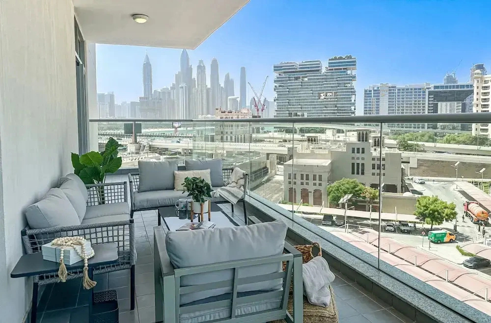 HiGuests - Azure Residences