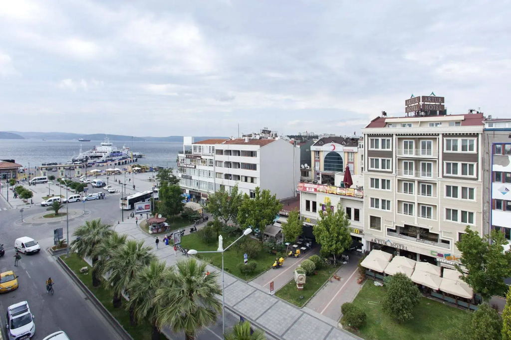 Artur Hotel