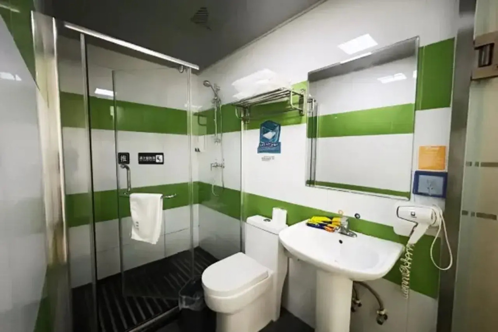 Super 8 Preferred Hotel (Beijing Qinghe Xiaoyingqiao Subway Station)