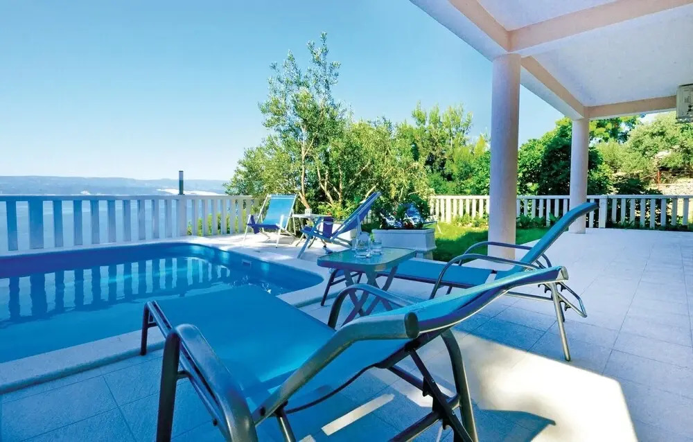 Nice Home in Mimice With Wifi and 2 Bedrooms