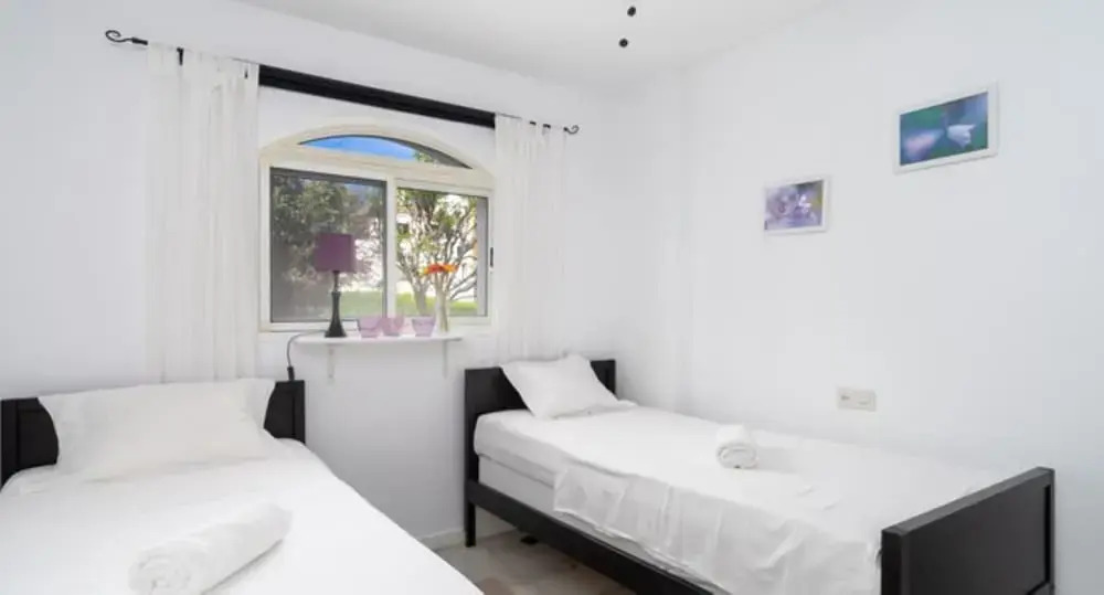 Apartment - 2 Bedrooms with Pool and WiFi - 107875