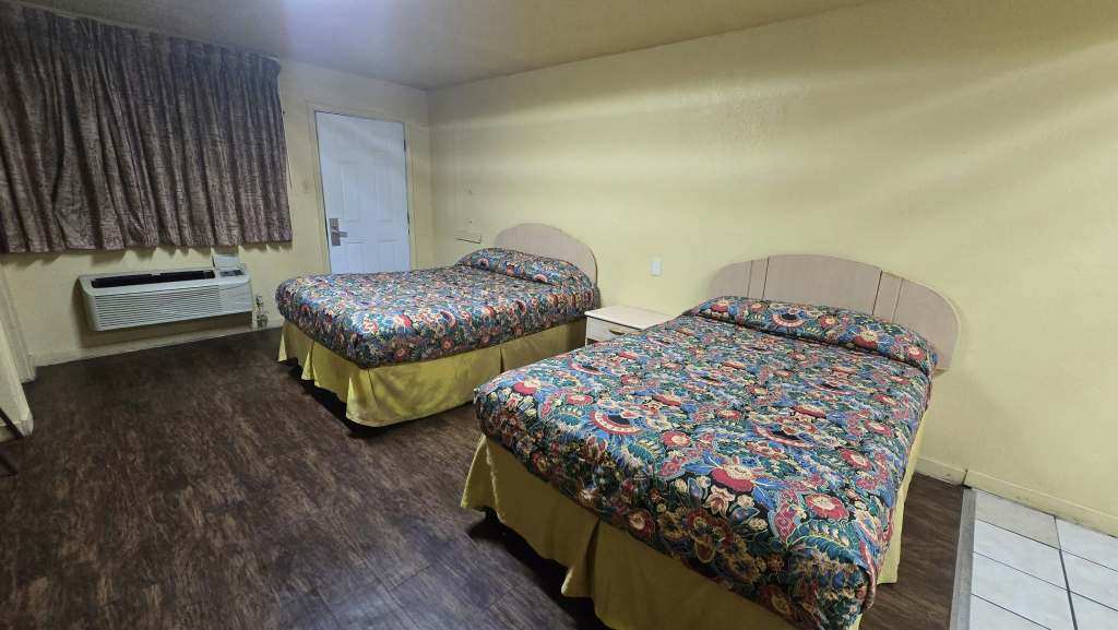 Super 7 Inn By OYO San Antonio NW Medical Center