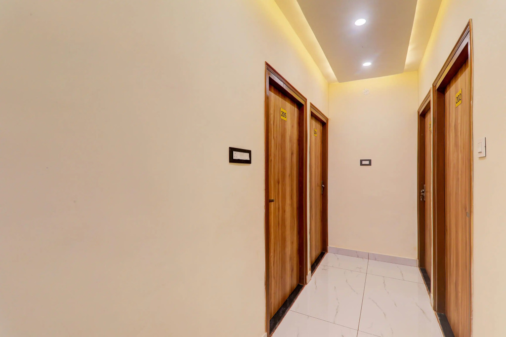 Super Hotel O Manyam Palace